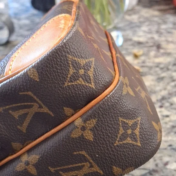 Louis Vuitton Amazone - Picture 6 of 15